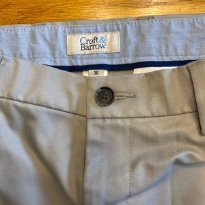 Mens Croft & Barrow size 36 casual shorts.